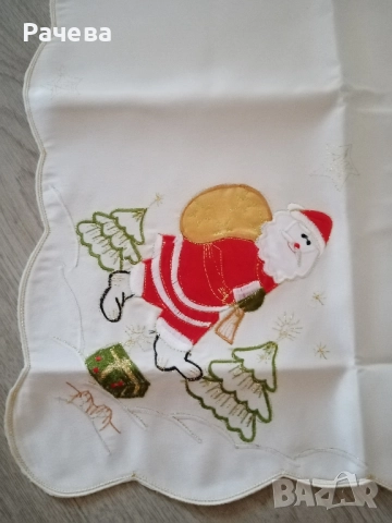 Коледна покривка , снимка 3 - Покривки за маси - 52432586