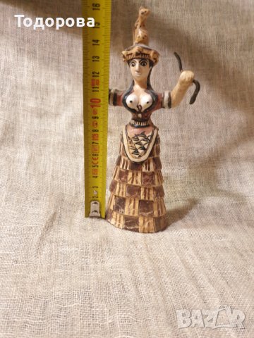 Порцеланова фигура на божество, снимка 3 - Антикварни и старинни предмети - 44002211