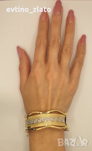 Златни твърди гривни  14К - , снимка 4 - Гривни - 40462722