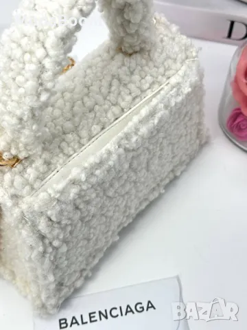 Balenciag🅰️ дамски плюшени чанти Различни цветове , снимка 5 - Чанти - 48618035