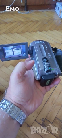 Камкордер Sony DCR-SR52, снимка 3 - Камери - 51219010