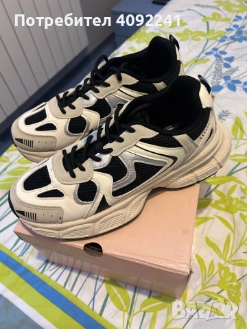 Дамски маратонки, снимка 2 - Кецове - 52538800