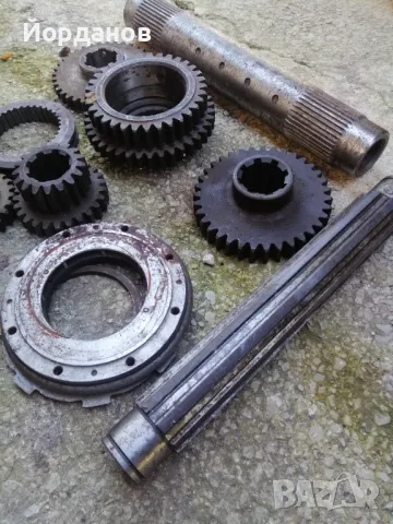 Части за верижен трактор Т-150