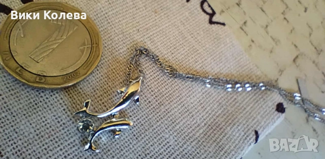 Колие с два делфина и кристал, снимка 4 - Колиета, медальони, синджири - 51873208