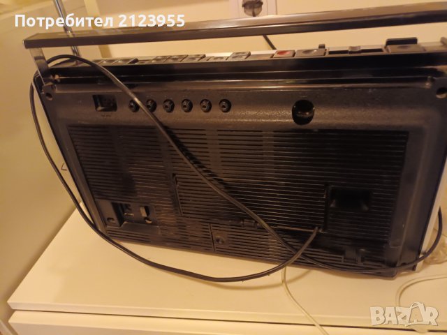 Ретро радио-касетофон GRUNDIC, снимка 9 - Радиокасетофони, транзистори - 43204427