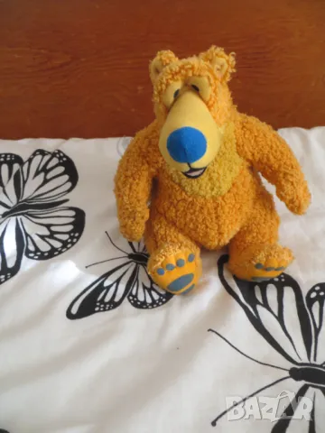 Мечето от голямата синя къща