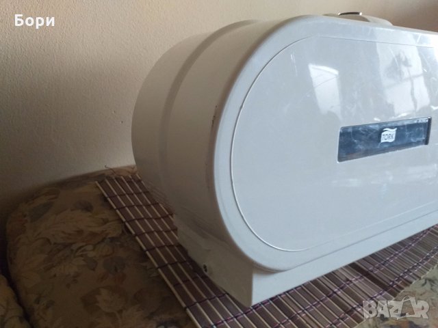 TORK  Двойна кутия за т. хартия на ролка , снимка 3 - Обзавеждане за заведение - 28697997