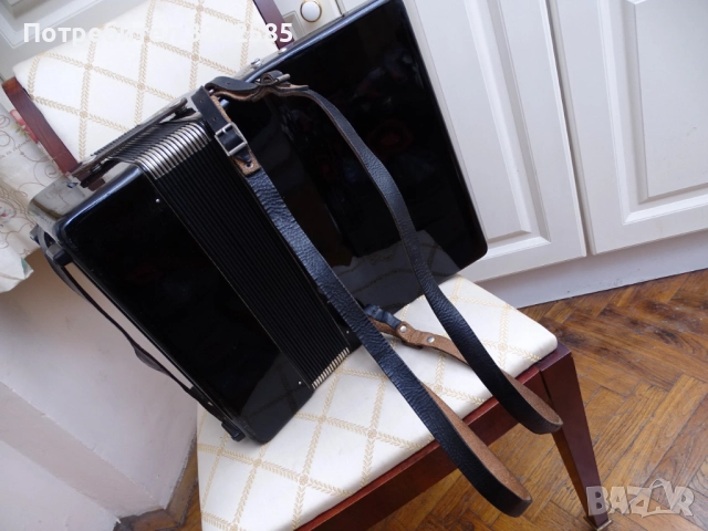 Акордеон Велтмайстер Стела 40 баса – перфектно състояние, снимка 12 - Акордеони - 52636666