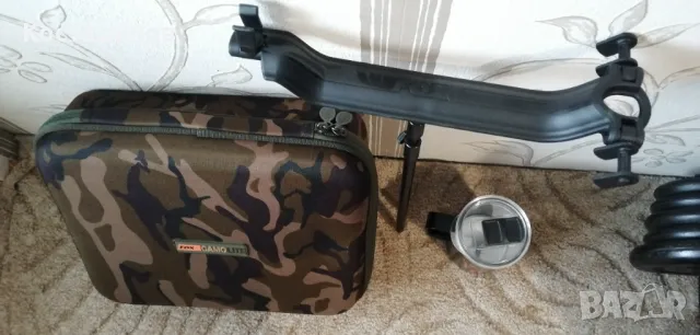 Нови FOX-кутия,стойка за кеп+колче,чаша , снимка 2 - Такъми - 50233036