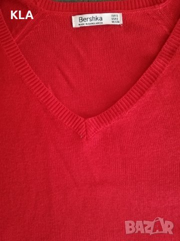 Тънко пуловерче Bershka, снимка 4 - Блузи с дълъг ръкав и пуловери - 38145950
