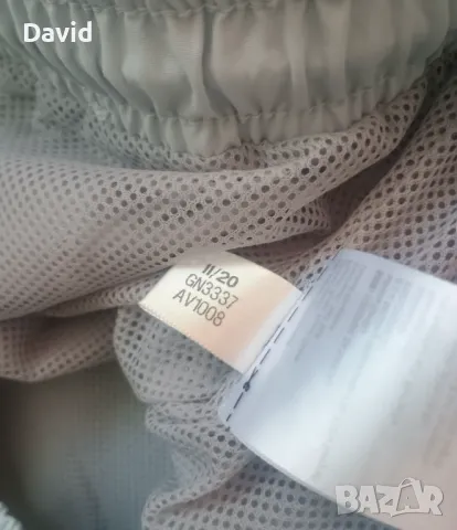 Adidas V-Line Woven Trackpants Grey Ново оригинално мъжко шушляково долнище Адидас, снимка 6 - Спортни дрехи, екипи - 50036293