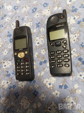 2 Броя стари телефони