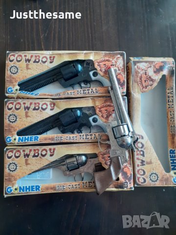 Метални пистолети с капси Gonher Каубойски револвери 12 капси 27см, снимка 2 - Колекции - 43024196