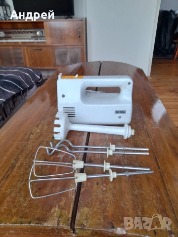 Стар миксер AKA RG 28S, снимка 2 - Антикварни и старинни предмети - 53010249