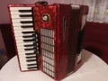 Продавам Акордеон Велтмайстер Стела 60 Баса в отлично състояние, снимка 1