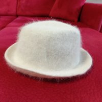 Дамска елегантна шапка, снимка 2 - Шапки - 35598294
