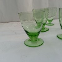 Ретро чашки с гарафа за ракия цветно зелено стъкло, снимка 3 - Антикварни и старинни предмети - 33551594