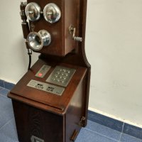 Японски уличен телефон с монети, снимка 1 - Антикварни и старинни предмети - 33525287