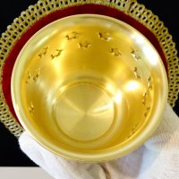 Месингова чаша с релефни звезди. , снимка 2 - Антикварни и старинни предмети - 36673939