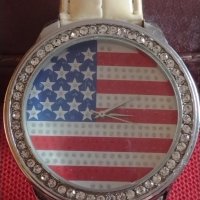 Фешън модел дамски часовник с кристали Американското знаме стил и комфорт 42598, снимка 4 - Дамски - 43786026