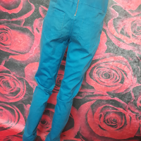 Ярко сини панталони тип дънки с висока талия Л, снимка 2 - Дънки - 36559110