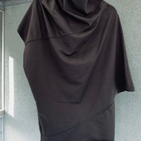 Асиметрична дизайнерска блуза Италия, снимка 4 - Блузи с дълъг ръкав и пуловери - 32311397