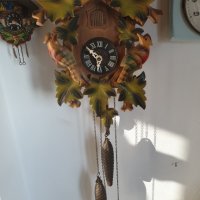 Стенен часовник с кукувица - Шварцвалд, снимка 1 - Антикварни и старинни предмети - 43360667