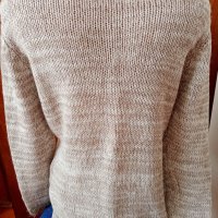Италиански пуловер M/L размер , снимка 3 - Блузи с дълъг ръкав и пуловери - 26806032