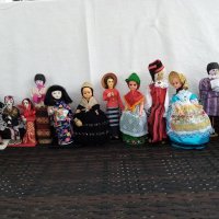 Стари сувенирни куклички от цял свят, снимка 1 - Колекции - 44020182