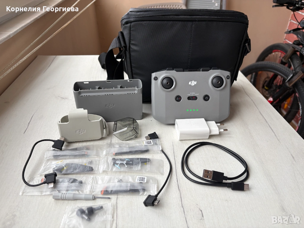 DJI Mini 2 Fly More Combo без дрон, снимка 1
