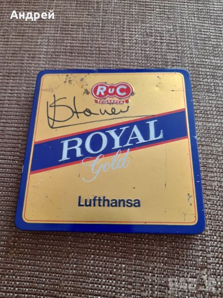 Стара табакера Royal Gold Lufthansa, снимка 1
