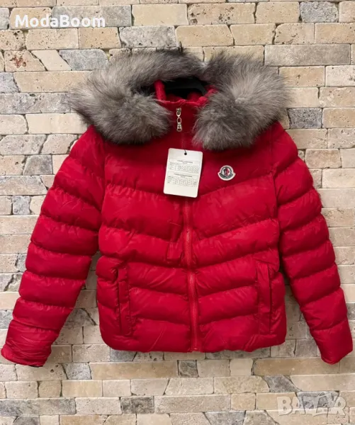Moncler червено късо дамско зимно яке , снимка 1