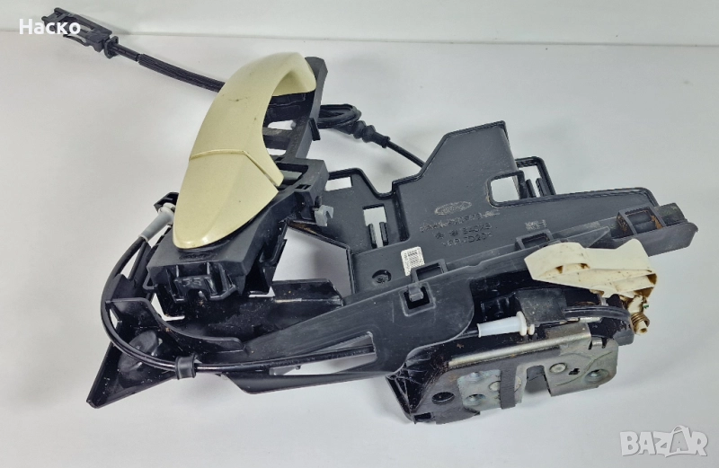 Предна Дясна Брава Дръжка Форд Фиеста Фокус Ц-Макс Ford Fiesta Focus C-Max 8A6A-A21812-BD, снимка 1