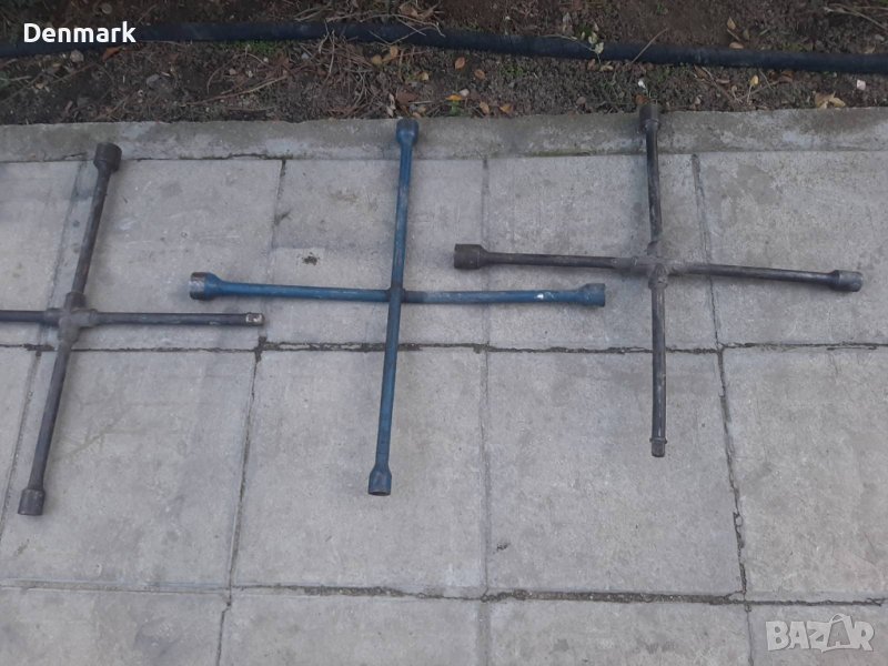 Кръстат ключ за джанти, снимка 1