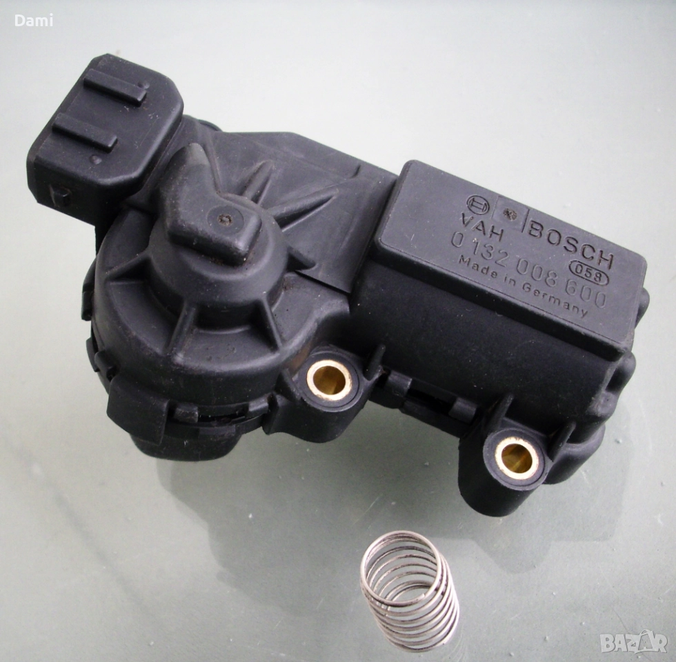 Моторче за моноинжекцион VW Passat Golf 1.8 90 HP бензин, снимка 1