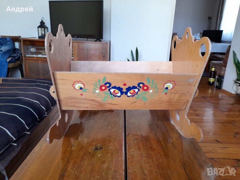 Старо креватче за кукли #2, снимка 1