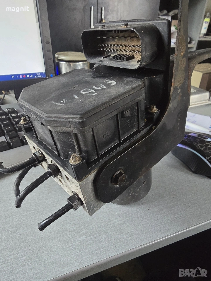 0265221011 / 0265900009 / 6Q0614417D / 6Q0907379D ABS помпа Skoda Vw Audi, снимка 1