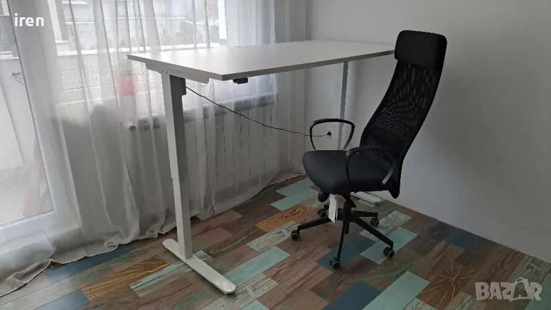 Регулируемо бюро JYSK Slangerup + стол IKEA Markus, снимка 1