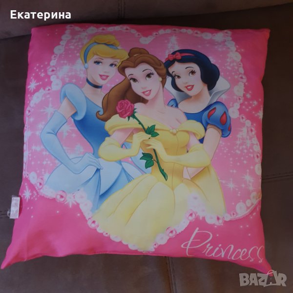 Възглавница с принцеси Disney, снимка 1
