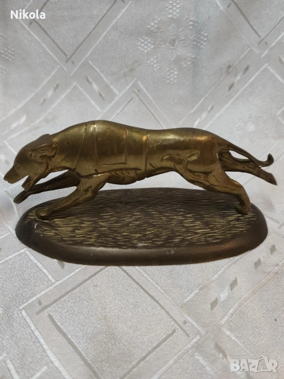 Масивна бронзова фигура на куче, състезателна хрътка, снимка 1