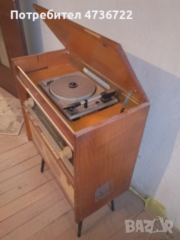 Продавам радио-грамофон Ригонда (Rigonda).Запазено,работещо