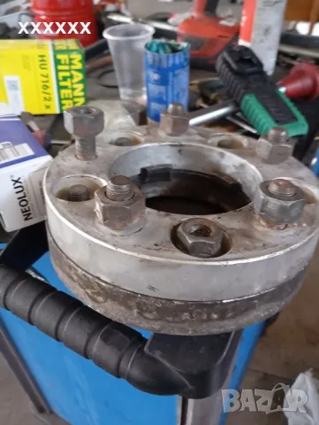 фланци 2 броя 30мм 5х165,1, снимка 2 - Части - 47628483
