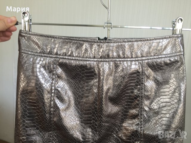 Нова Дамска Пола Amisu Размер С Сребърна Амису Изкуствена Кожа Змийски Принт Змия Висока Талия, снимка 4 - Поли - 28779514