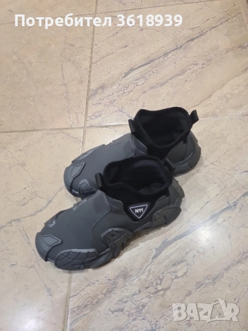 Южно корейски обувки непромокаеми 43 , снимка 2 - Маратонки - 51537529