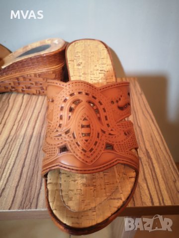 Нови - 45% кожени чехли на платформа camel 39 размер кафяви бежови, снимка 5 - Чехли - 37659352