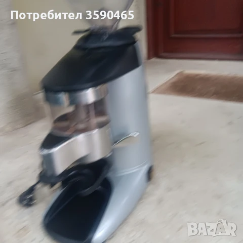 Професионална кафемелачка, снимка 2 - Кафе машини - 50456009