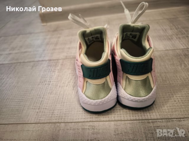 Nike Спортни обувки Huarache с дизайн с цветен блок, снимка 5 - Маратонки - 43996733