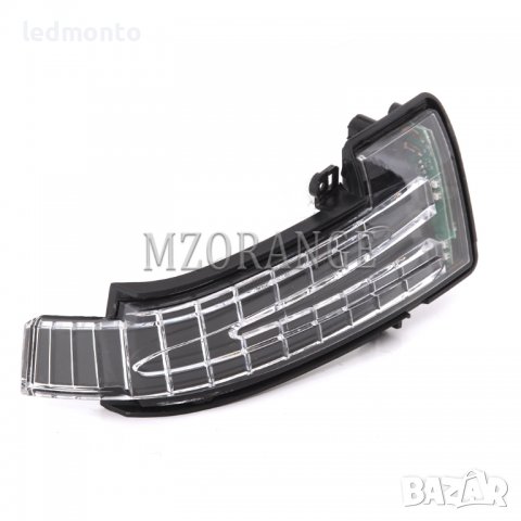 мигачи огледала мерцедес мигач огледало Mercedes  GL G W251 W166 ML W463  X166, снимка 3 - Части - 38374815