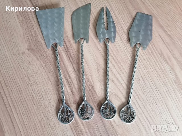 Сребърни прибори за торта дължина 26 см. Цена 100 лв, снимка 2 - Прибори за хранене, готвене и сервиране - 40860337