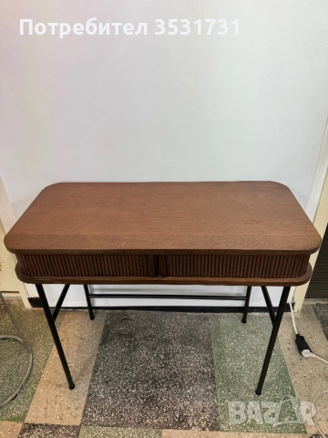 H&M Home дървено бюро с метални крака, снимка 4 - Бюра - 53403156